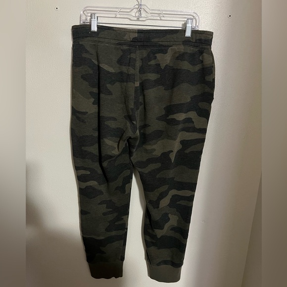 PINK VICTORIA'S SECRET Classic Logo Camo Fleece Joggers Green Black Women's Sz L - Picture 4 of 5